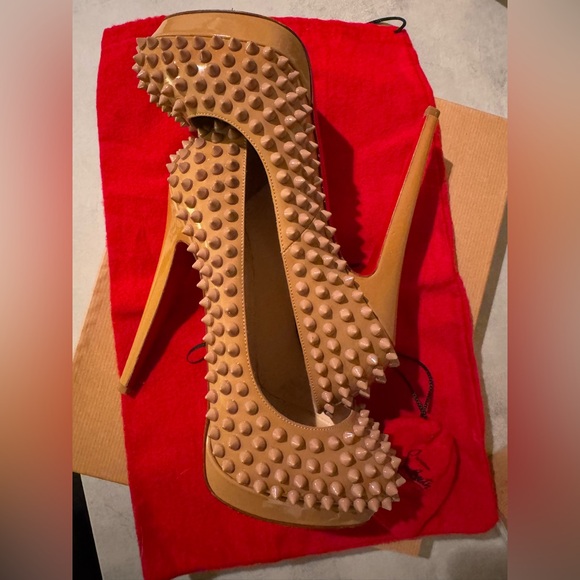 ⭐️AUTHENTIC Christian Louboutin Alti Spoke Pumps - Picture 2 of 13